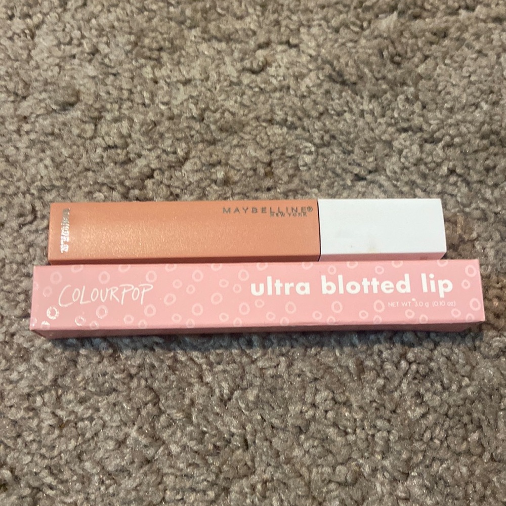 ⭐️5/$25 Lip Bundle-only swatched once on hand